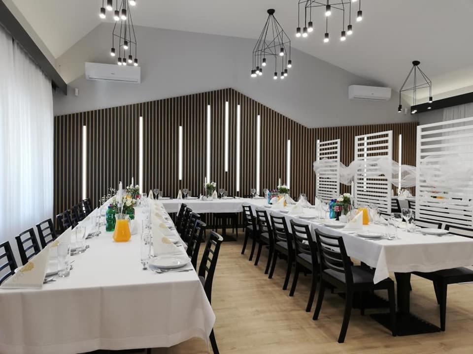 Hotel Jurajska Przystan Jastrząb Esterno foto